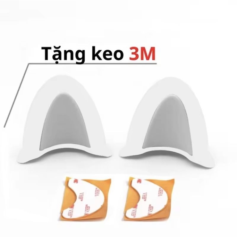 Tai mèo gắn mũ bảo hiểm