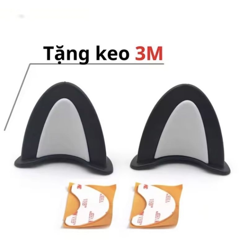 Tai mèo gắn mũ bảo hiểm