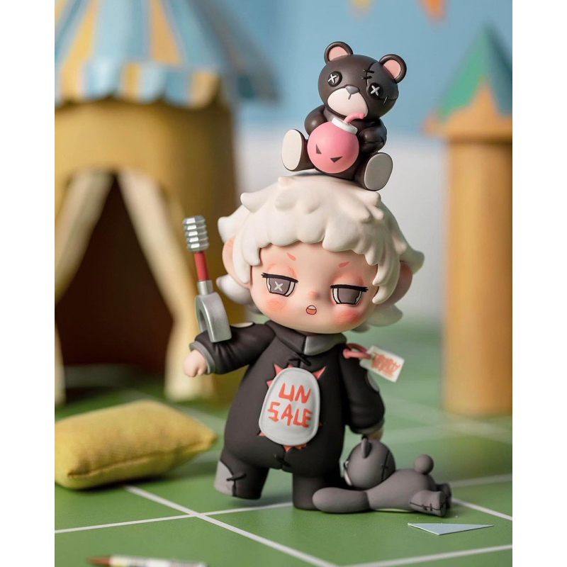 𝐅𝐀𝐘𝐀 𝐇𝐈𝐃𝐄 𝐈𝐍 𝐓𝐇𝐄 𝐌𝐎𝐌𝐄𝐍𝐓𝐒