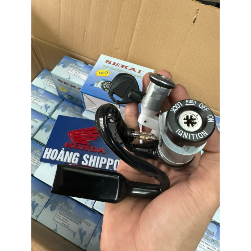 Khoá 8 cạnh gắn dream kèm khoá yên Sekai