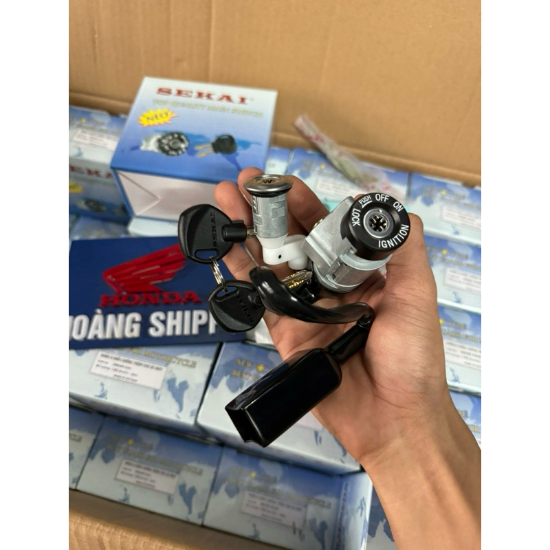 Khoá 8 cạnh gắn dream kèm khoá yên Sekai