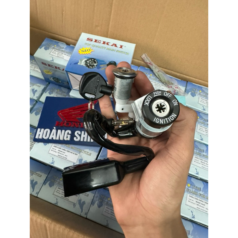 Khoá 8 cạnh gắn dream kèm khoá yên Sekai