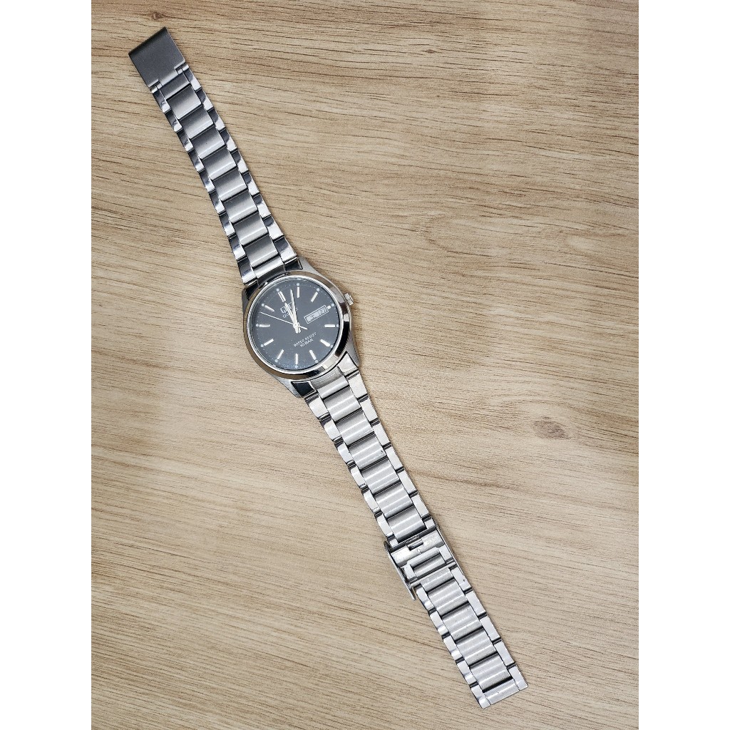 ĐỒNG HỒ SI NHẬT DÂY THÉP KHÔNG RỈ DÀNH CHO NAM - THUƠNG HIỆU Q&Q