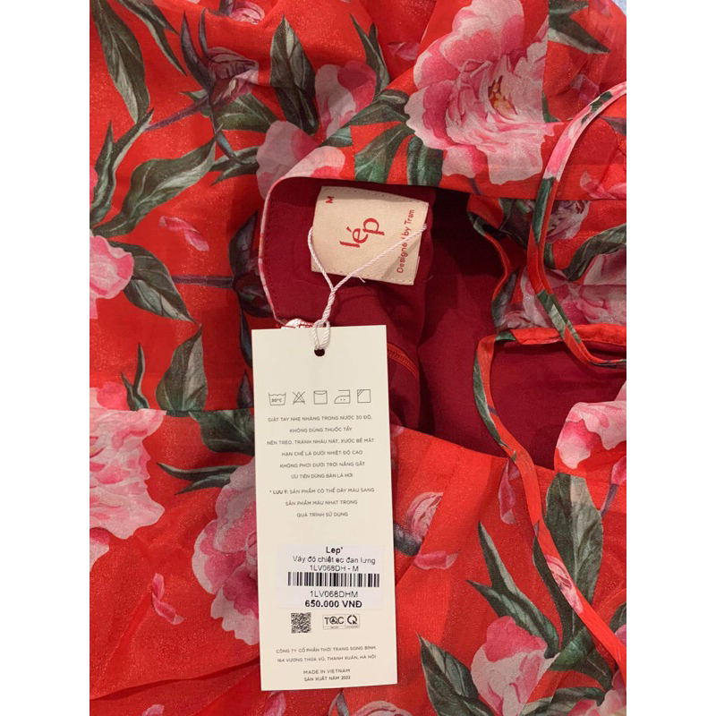 Thanh lý váy lép xinh xắn cho nàng.