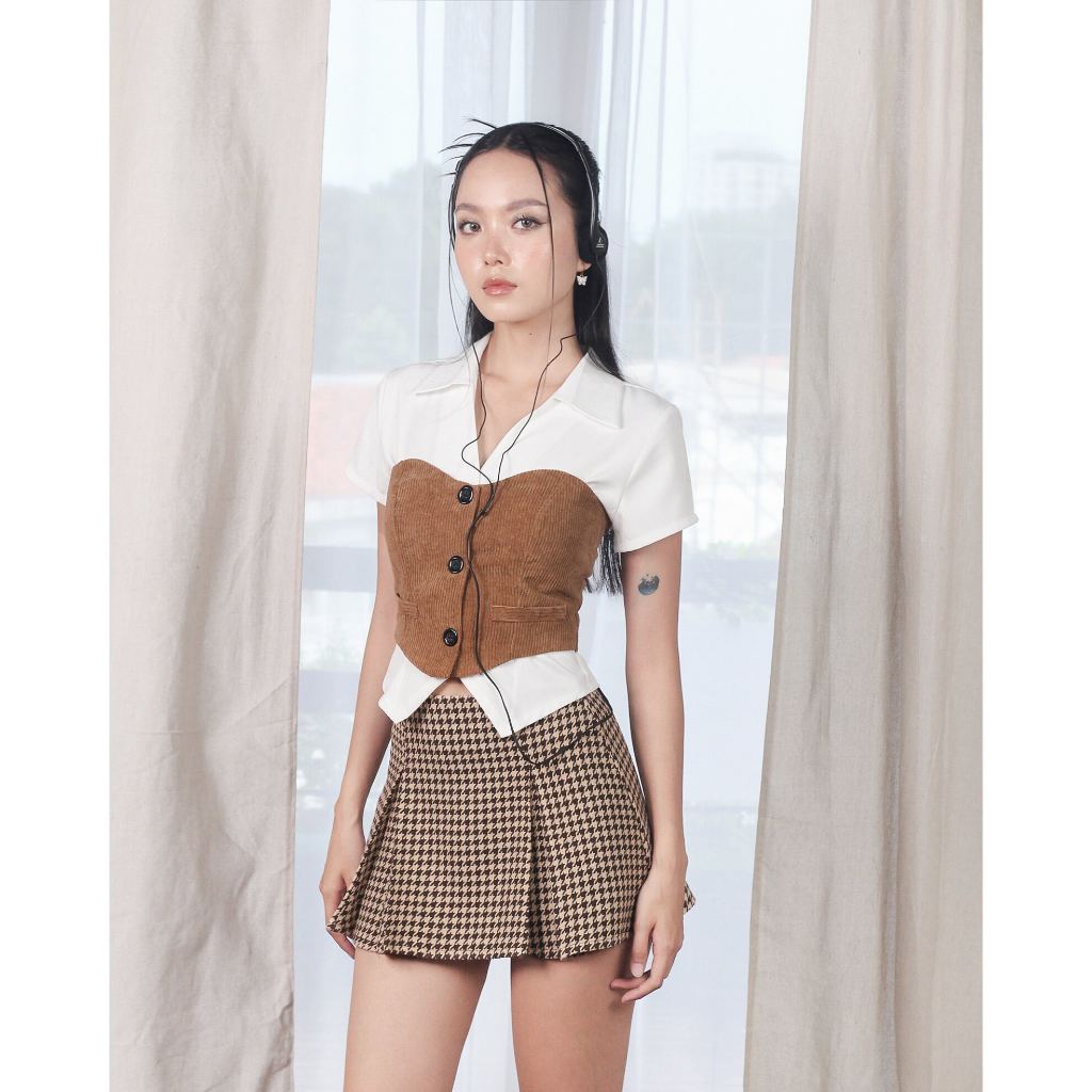 DALLA Áo sơ mi ôm 3 nút tay ngắn