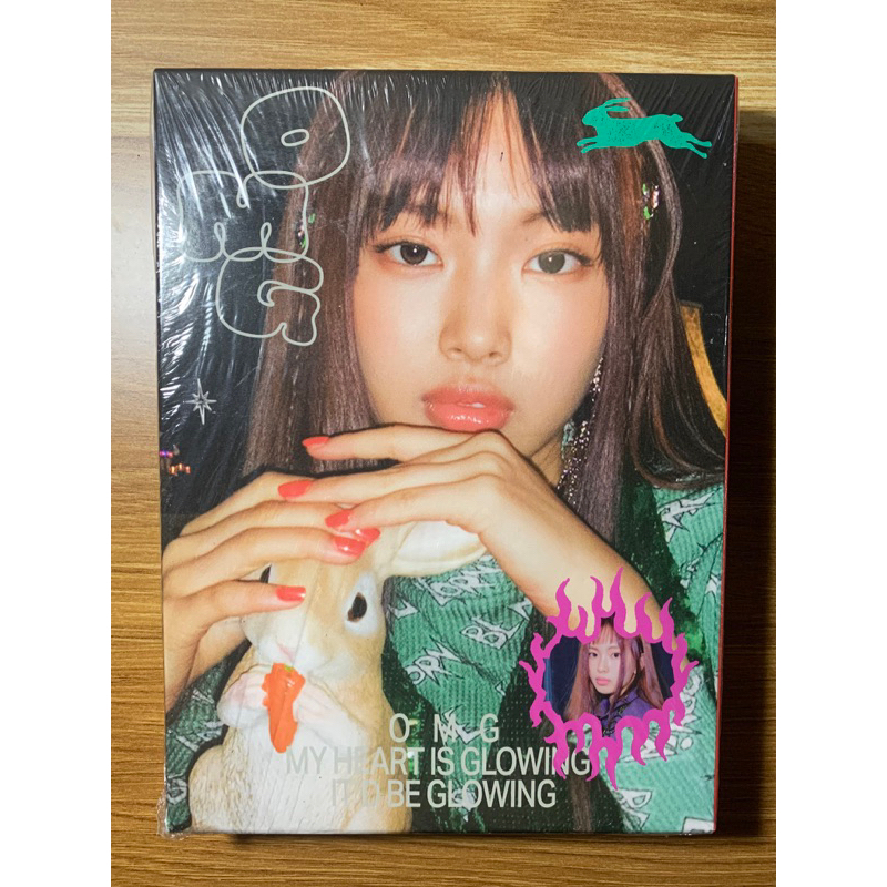 Album seal OMG - NEWJEANS