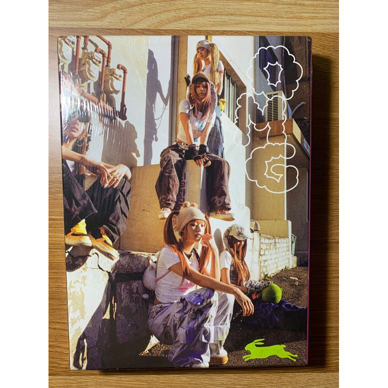 Album seal OMG - NEWJEANS