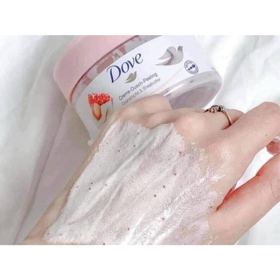 Tẩy Tế Bào Chết Dove exfoliating body scrub hương lựu và hạnh nhân/  Body Scurb Hạt macca 225ml