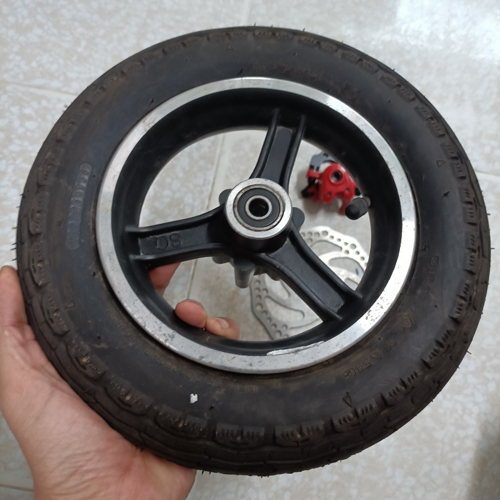 Bánh xe 10 inch không động cơ có phanh đĩa