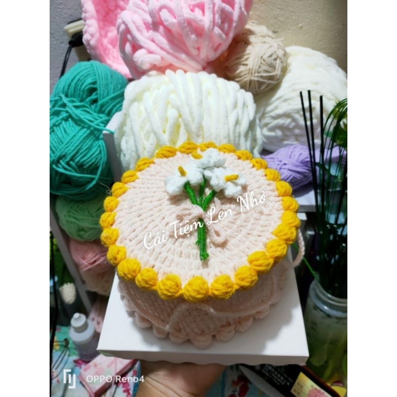 Bánh kem đơn giản bằng len