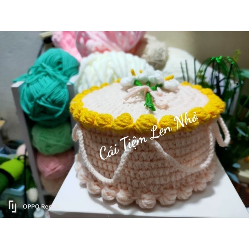 Bánh kem đơn giản bằng len