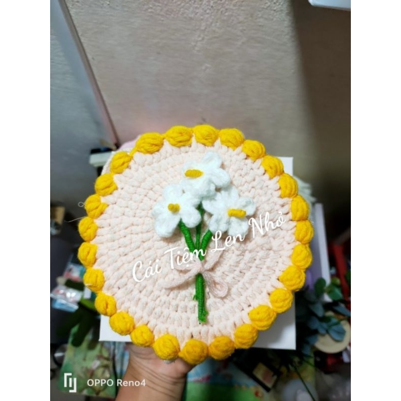 Bánh kem đơn giản bằng len