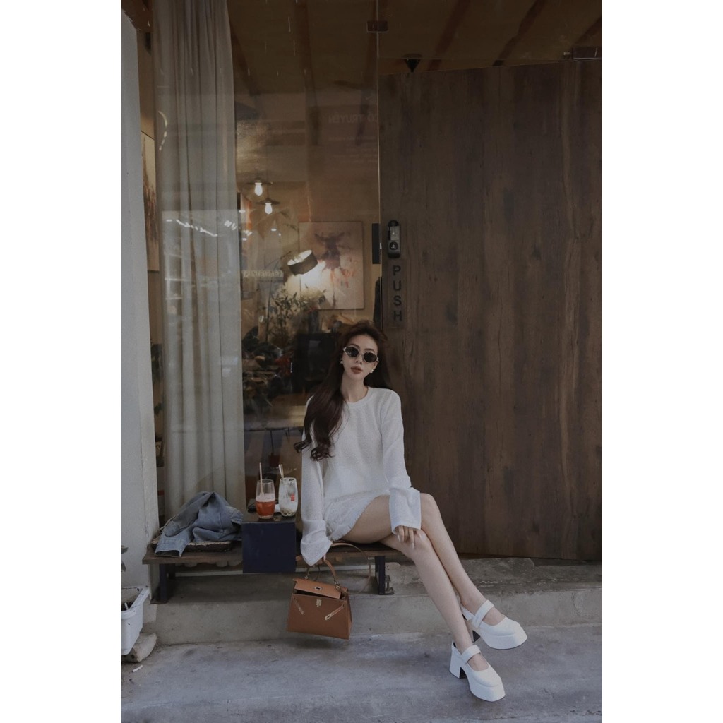 Set đồ nữ áo dài tay chân váy chữ A, set áo len lưới kèm chân váy đính lông trẻ trung đơn giản sang chảnh thiết kế BAGEO