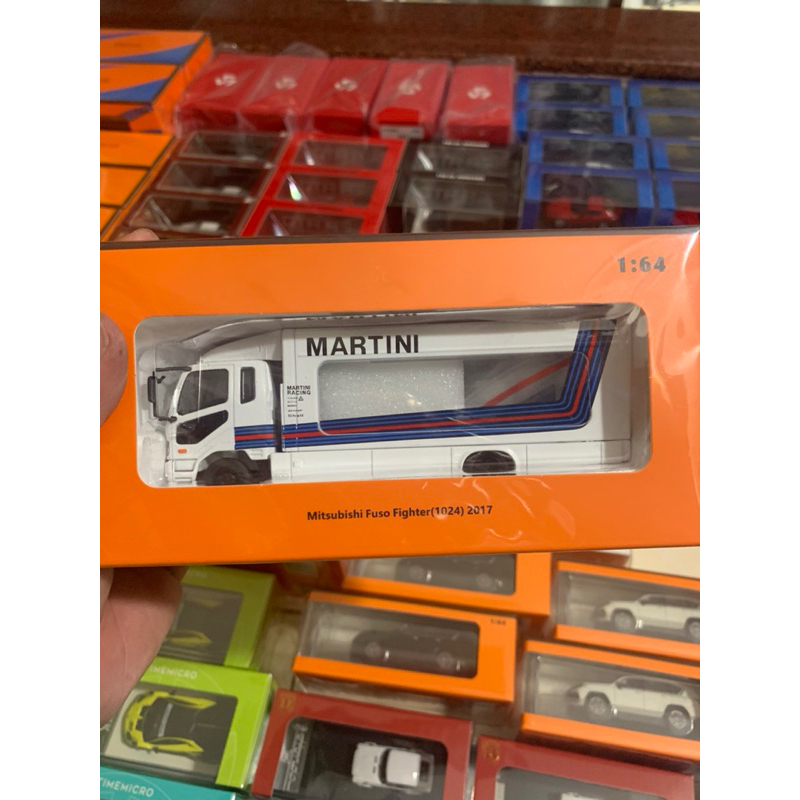 Mohinhxeps-1/64_GCD 1/64 MITSUBISHI FUSO FIGHTER MK2 OUTRIGGERS RAISED TRUCK