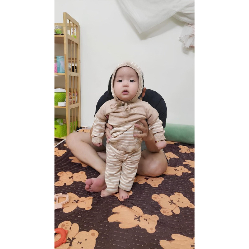 LULLABY - Bộ len sơ sinh tặng kèm mũ phối kẻ chất dày dặn cho bé trai/ gái NHL301M