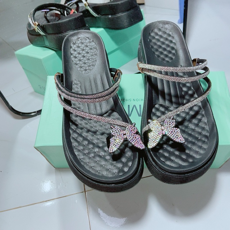 Dép sục sandal đế cao xỏ ngón đính đá đế bằng