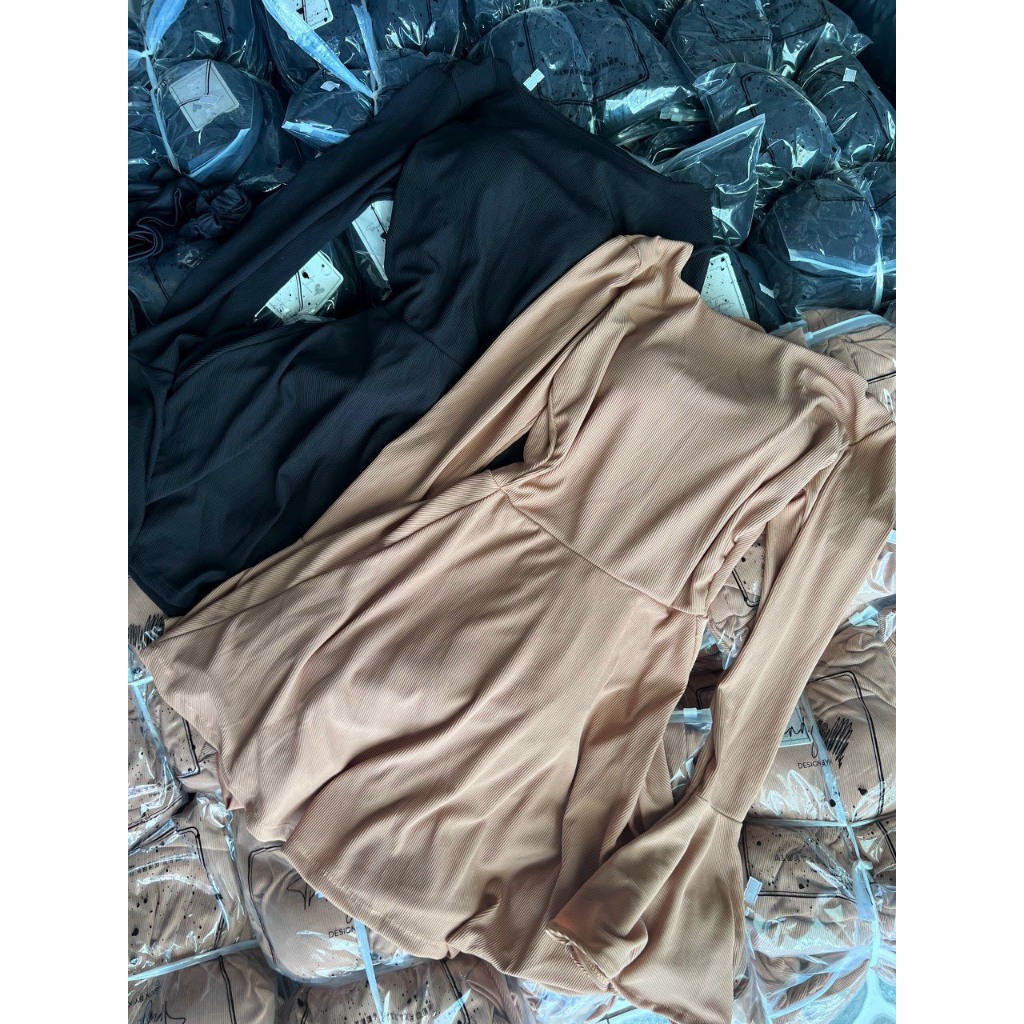 Đầm xòe nữ thun gân tăm kiểu hở lưng tay dài loe form ngắn xinh xắn