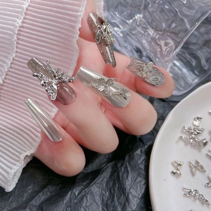 Set 10 charm sắt đính móng