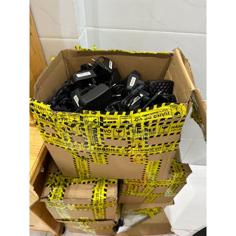 Nguồn LPF VNPT 12V 1.5A hàng cũ đã qua sử dụng đẹp như mới