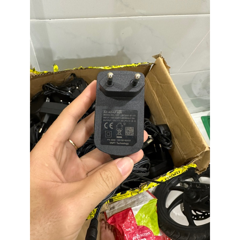 Nguồn LPF VNPT 12V 1.5A hàng cũ đã qua sử dụng đẹp như mới