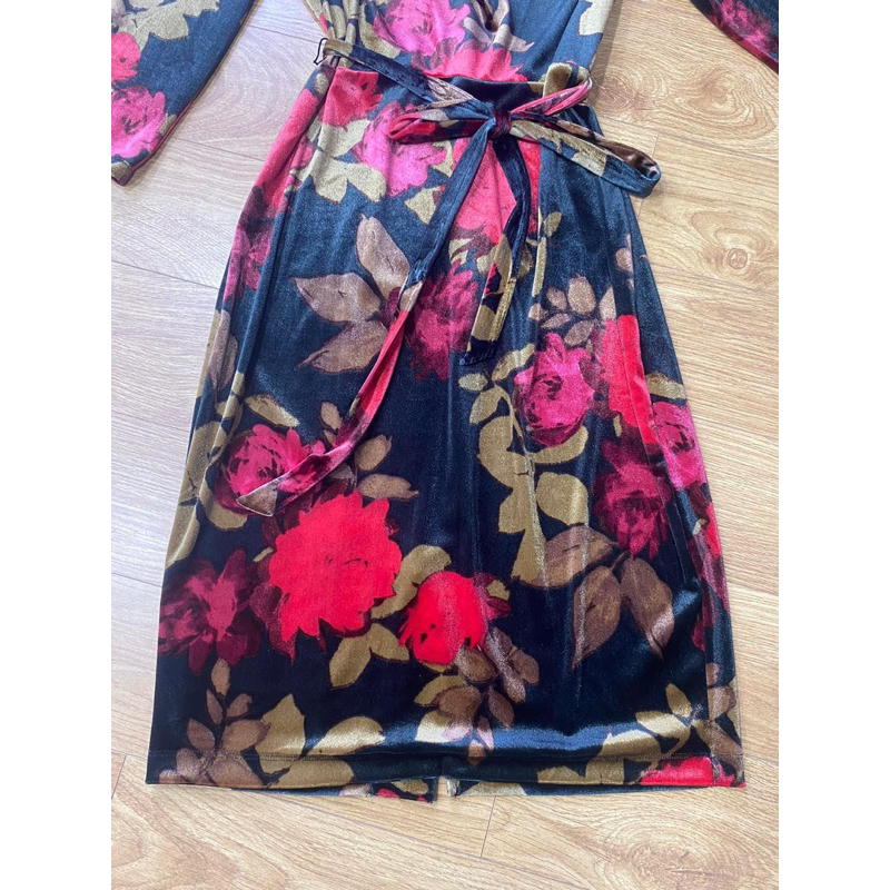 Đầm nhung Taylor xịn đẹp. Lên dáng bao sang luôn ạ.