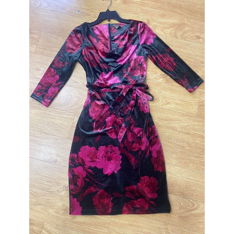 Đầm nhung Taylor xịn đẹp. Lên dáng bao sang luôn ạ.