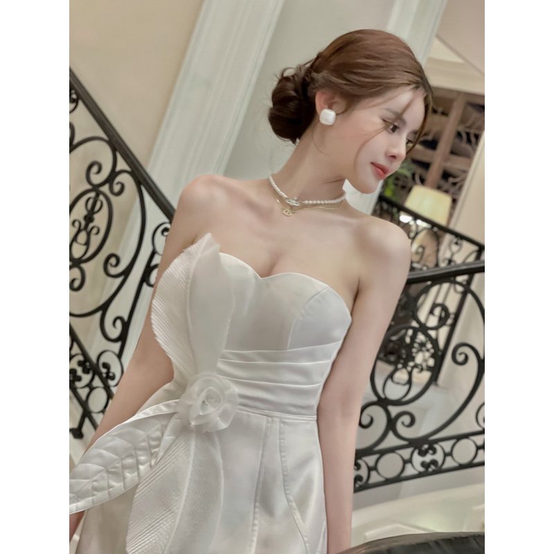 Đầm cúp hoa lá 3d thắt eo