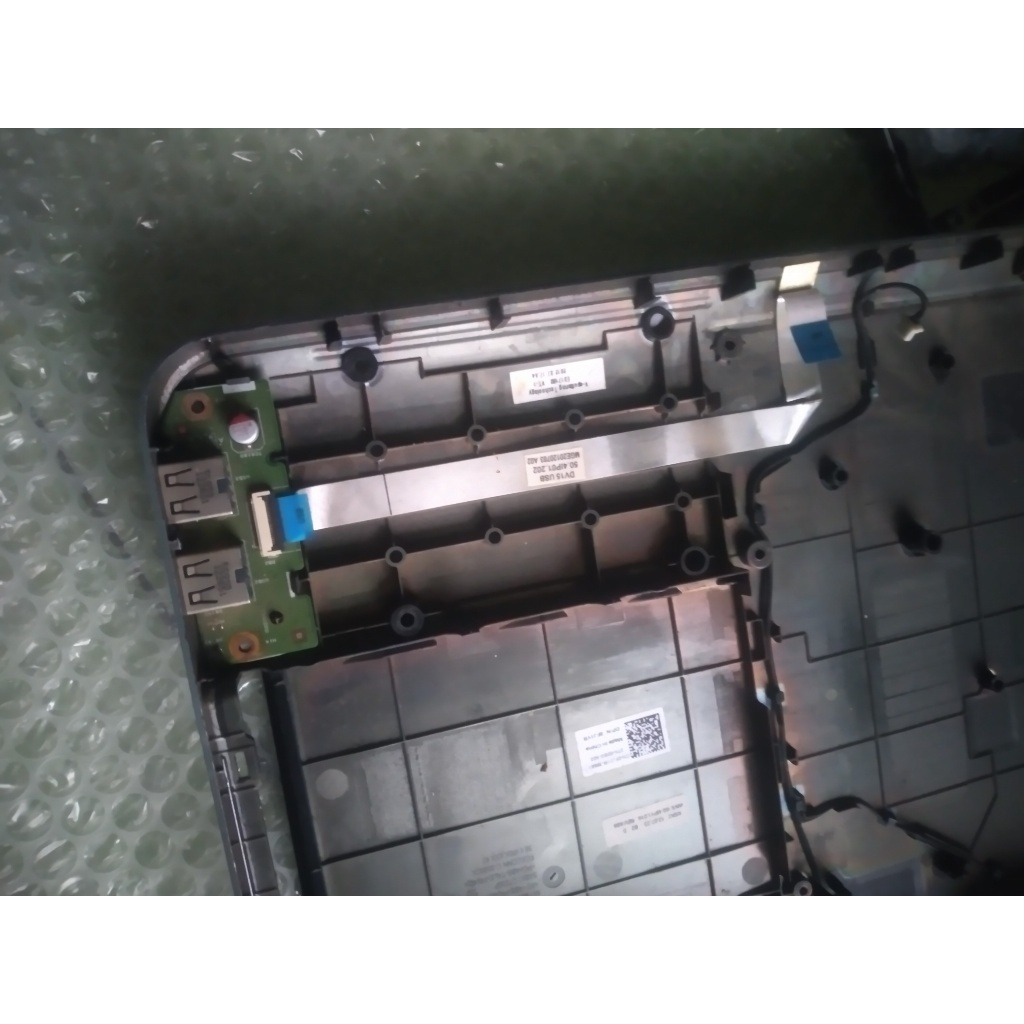 Main dell vostro 2520, N3520, quạt tản nhiệt nút nguồn cáp màn hình wecam wifi loa bản lề bo usb nắp cd ....DELL