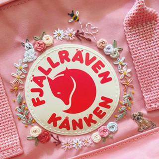 Có Hoả Tốc - Balo Kanken Classic Thêu Hoạ Tiết, Tặng Nơ Coquette Cho Nữ