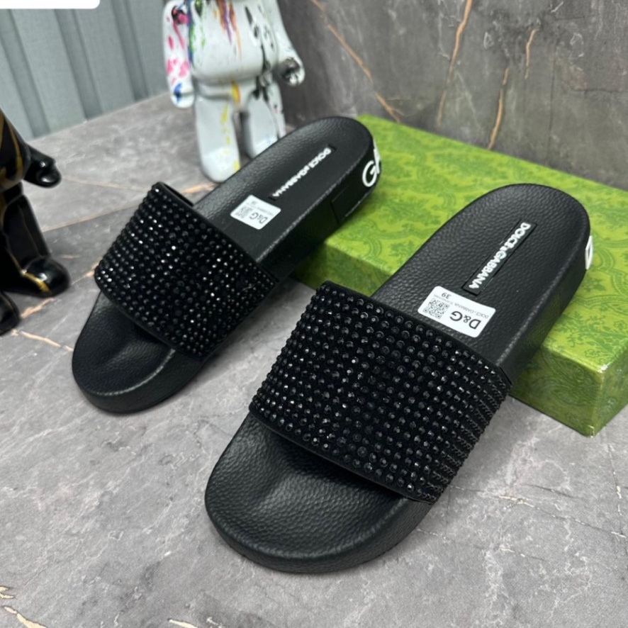 Dép quai ngang đính đá phong cách boy phố, dép đính đá xuyên quai chắc chắn Hot hit 2023