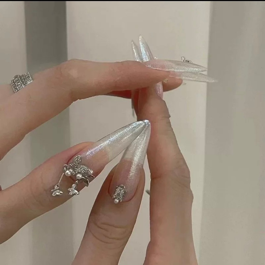 Set 10 charm sắt đính móng