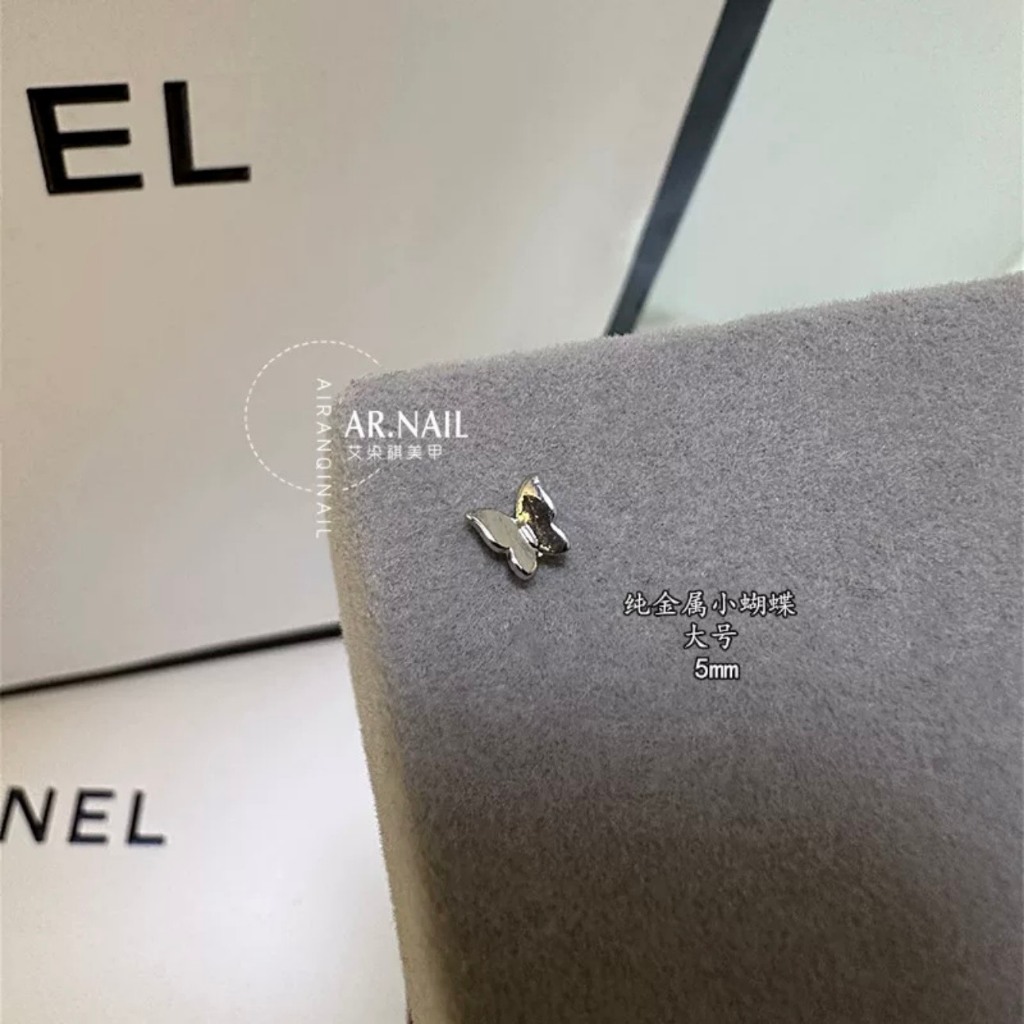 Set 10 charm sắt đính móng