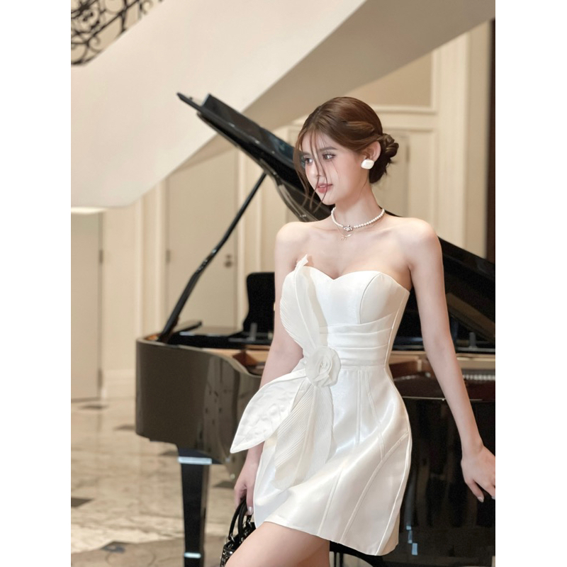 Đầm cúp hoa lá 3d thắt eo