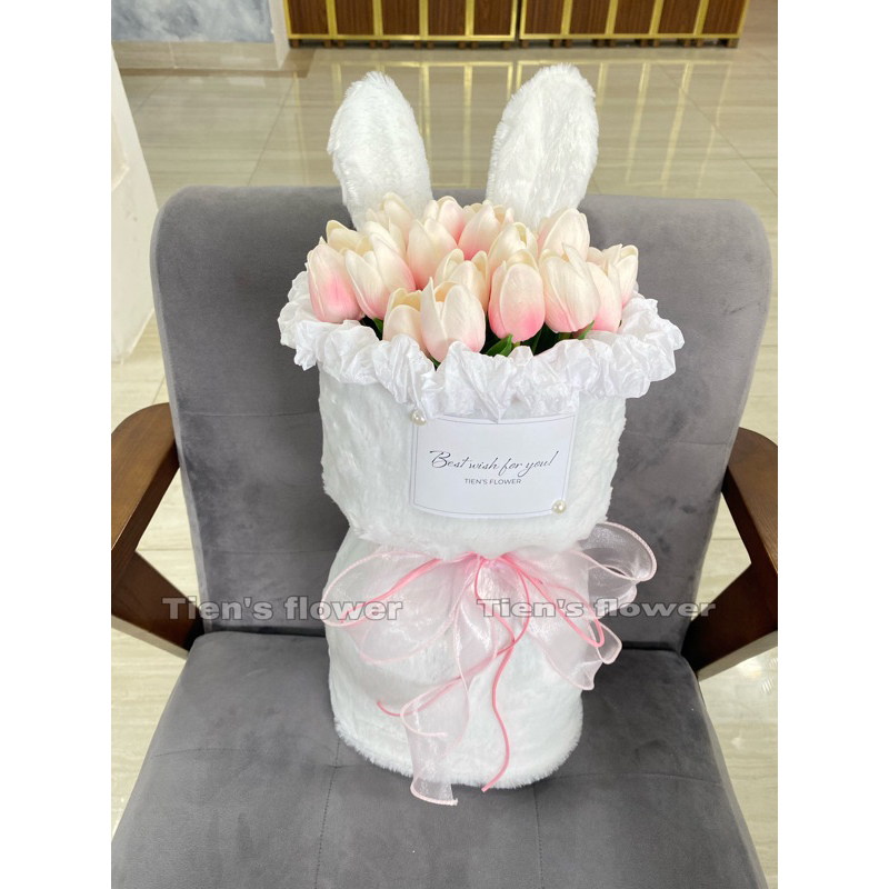 Bó hoa sáp tulip tai Thỏ Bunny kèm túi siêu xinh làm quà tặng sinh nhật của mẹ 20/10 14/2 8/3 kèm túi thiệp đèn L66