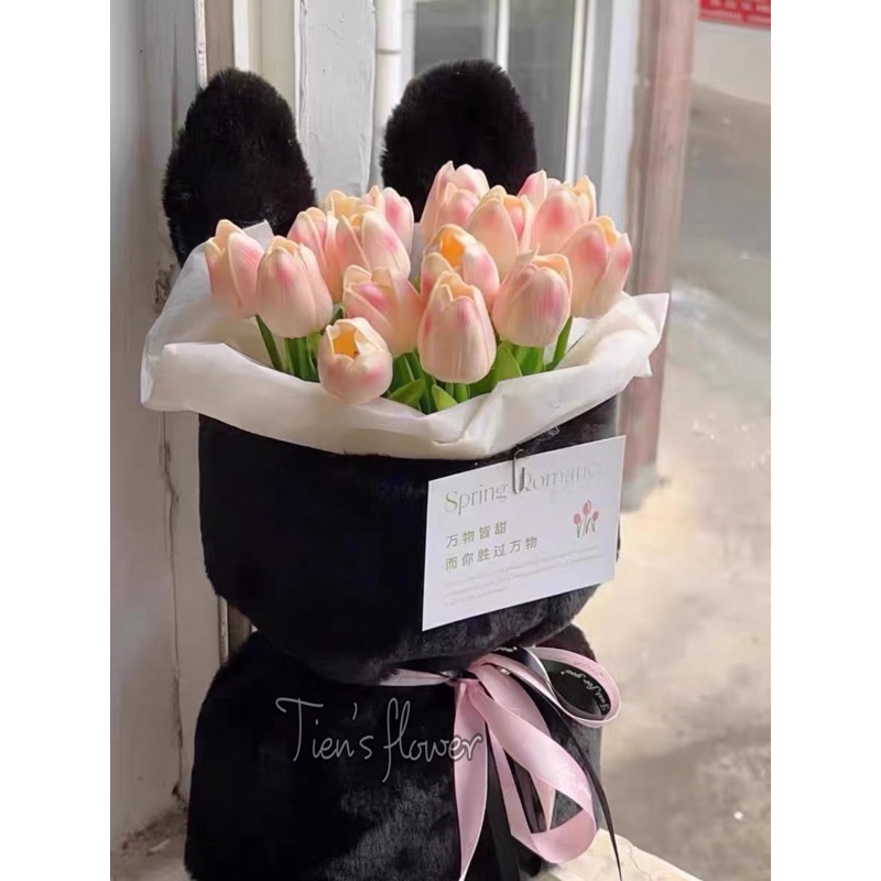 Bó hoa sáp tulip tai Thỏ Bunny kèm túi siêu xinh làm quà tặng sinh nhật của mẹ 20/10 14/2 8/3 kèm túi thiệp đèn L66