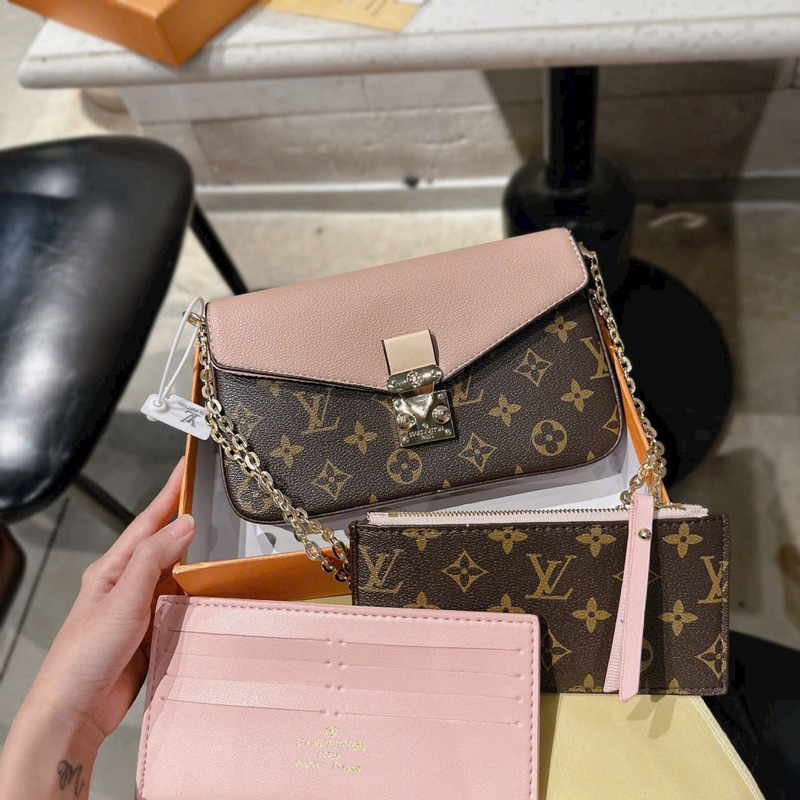 Túi L V 1 túi + 2 ví + 1 dây xích