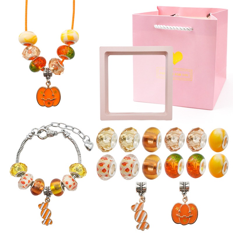 Bộ quà tặng vòng tay, vòng cổ charm cho bé tự làm kèm túi giấy và khay trưng bày