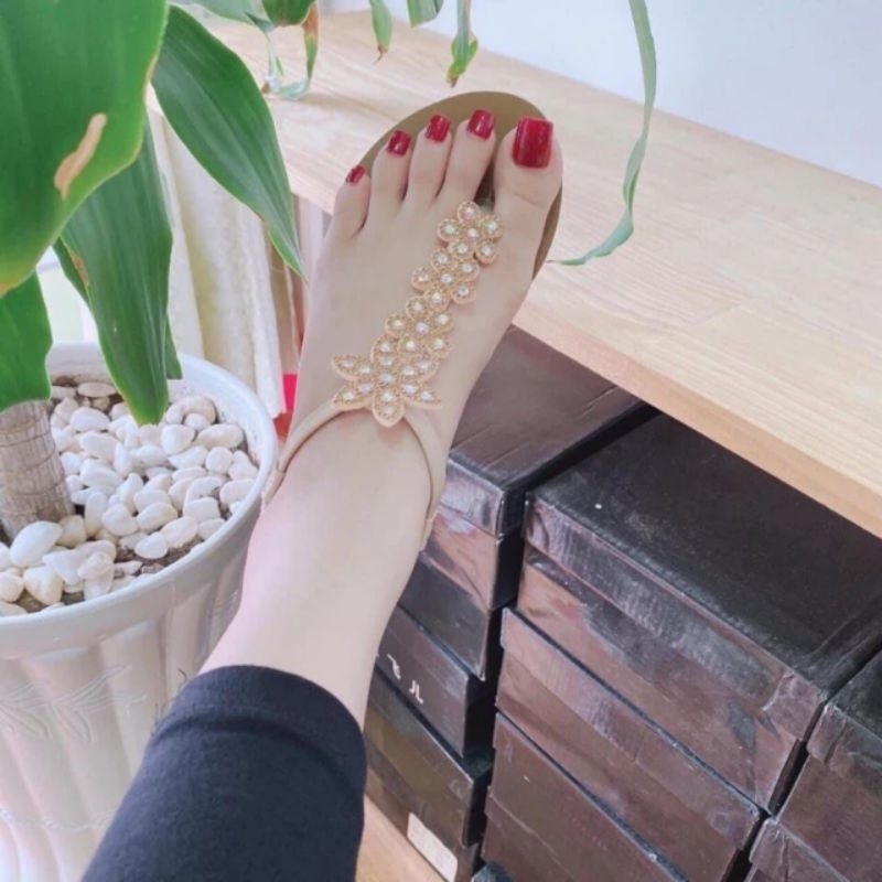 giày dép phối hoa đính đá có bigsize