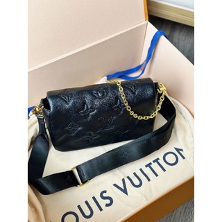 Túi   L    V WALLET BUBBLEGRAM