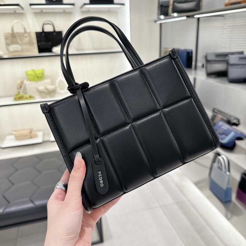 𝐏𝐄𝐃𝐑𝐎 𝐓𝐮́𝐢 𝐱𝐚́𝐜𝐡 𝐧𝐮̛̃ 𝐜𝐡𝐮̛̃ 𝐧𝐡𝐚̣̂𝐭 𝐌𝐢𝐧𝐢 𝐐𝐮𝐢𝐥𝐭𝐞𝐝