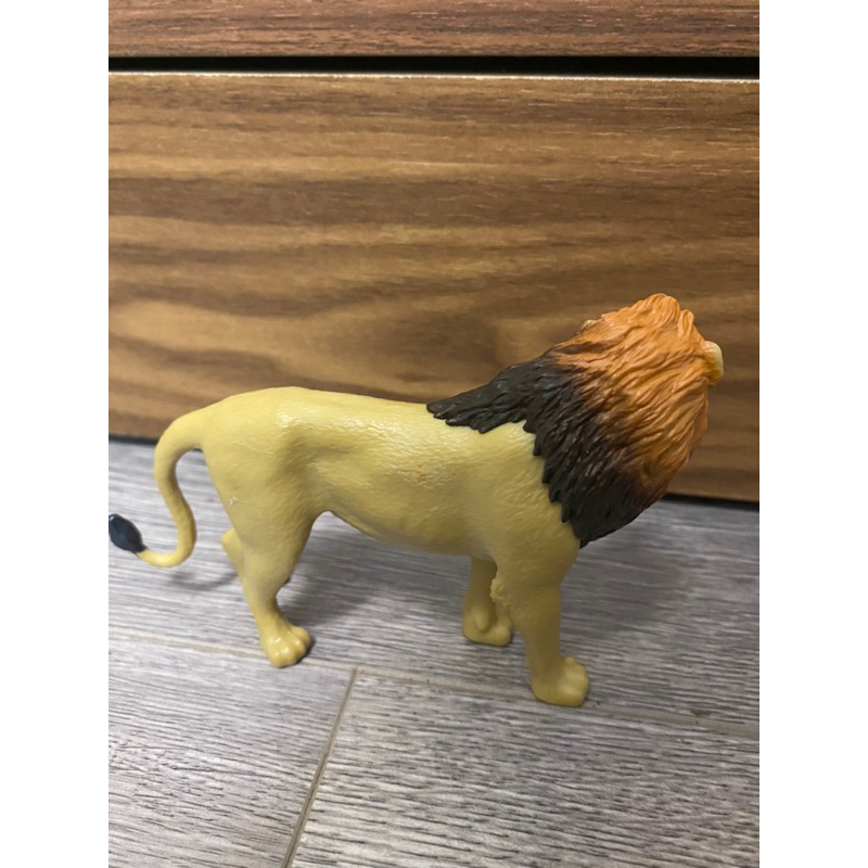 Mô hình đồ chơi con vật safari Sư tử hãng Disney