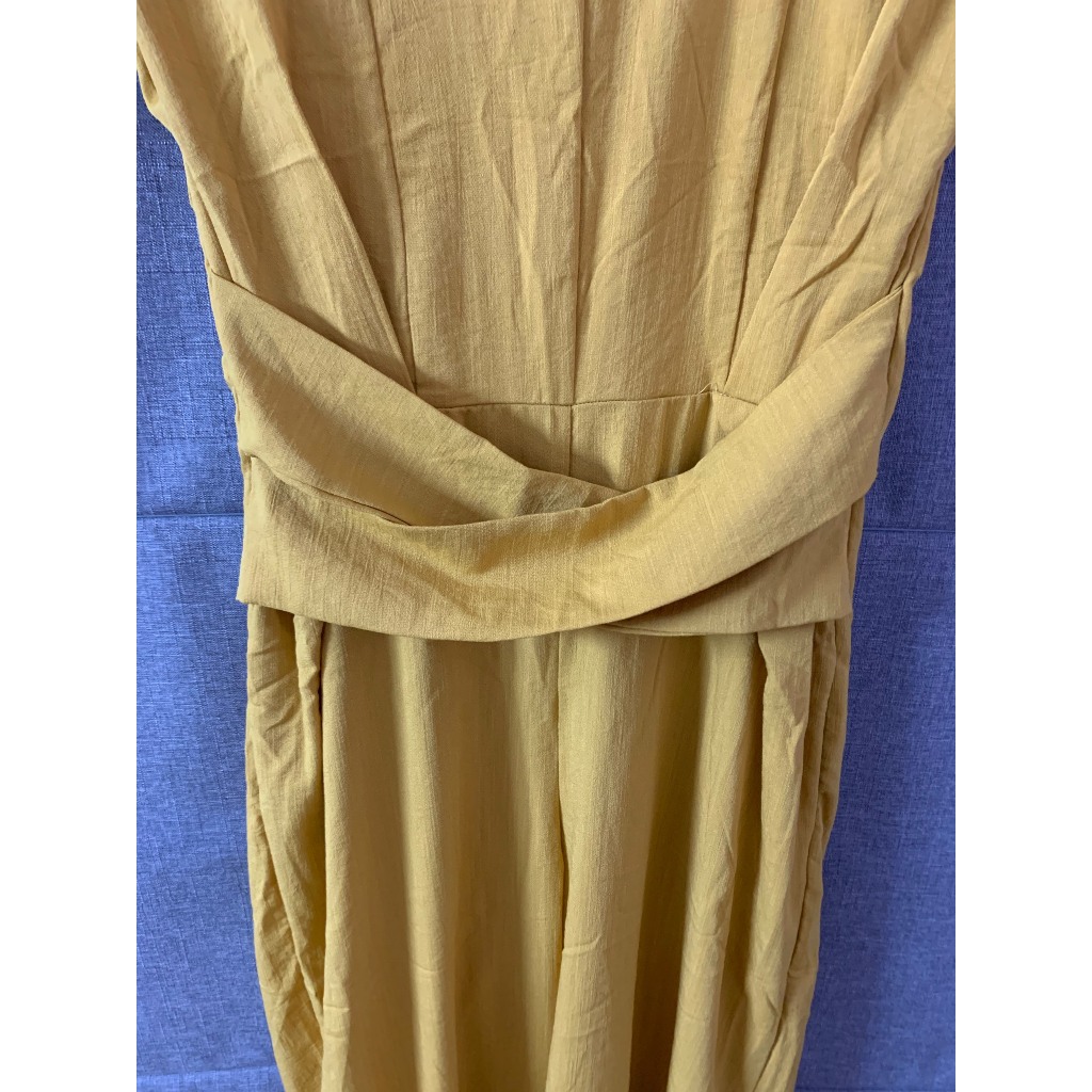 PASS - Jumpsuit vàng