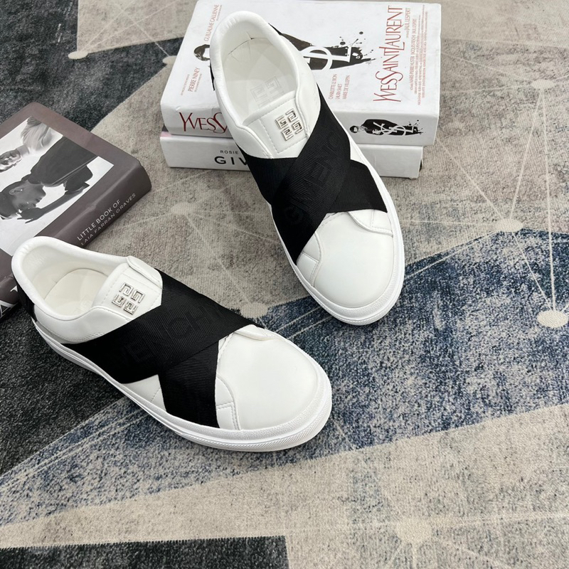 Giày HOT 2023 GIVENCHY Đen, Trắng bản quai chun độc đáo - GIÀY lười GVC nam Hot trend 2023
