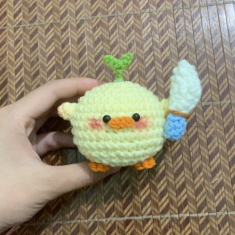 Móc khoá gà cầm dao bằng len siu cuteeeeee