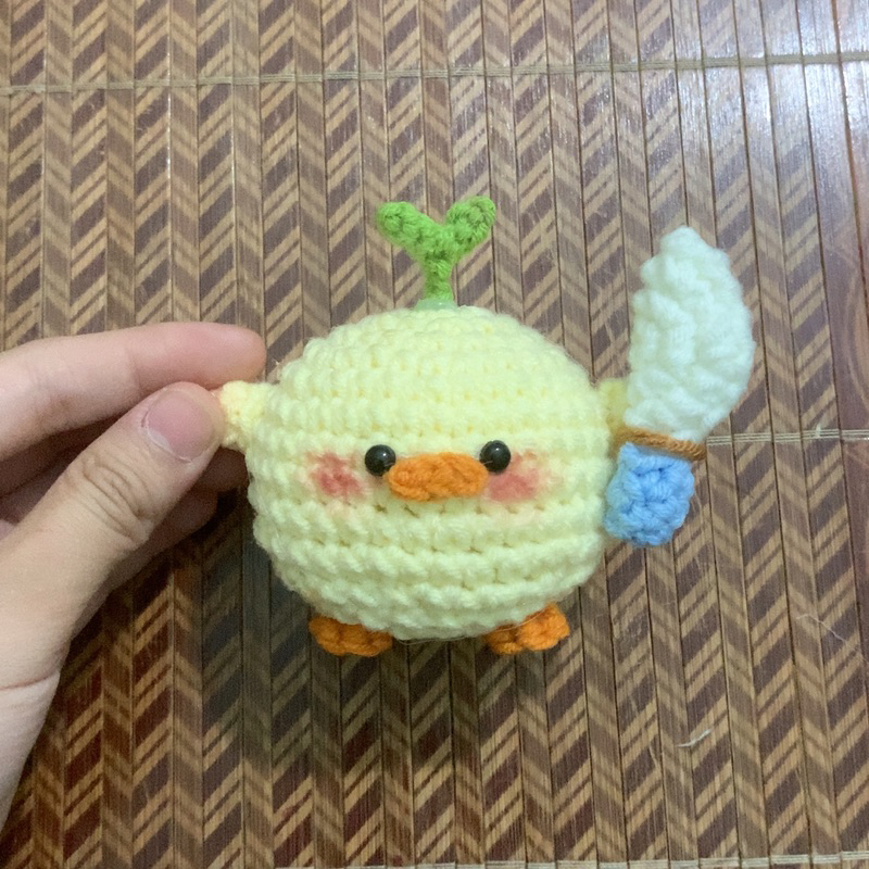 Móc khoá gà cầm dao bằng len siu cuteeeeee