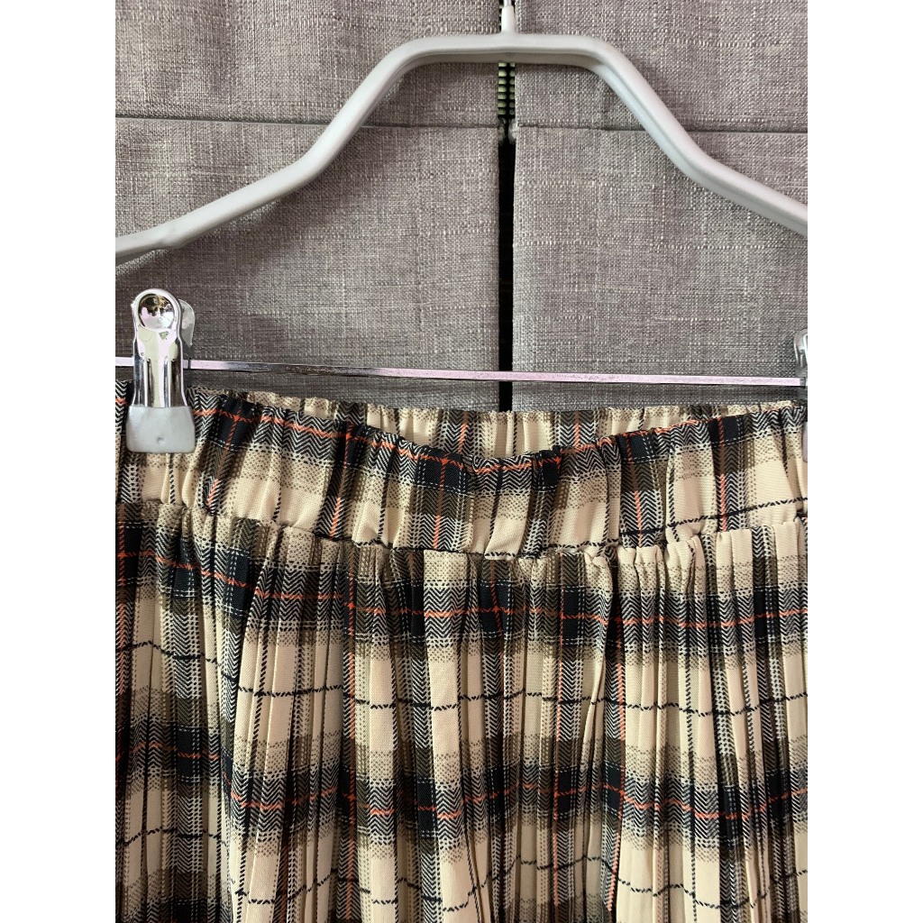 PASS - Chân váy xòe kẻ eo chun