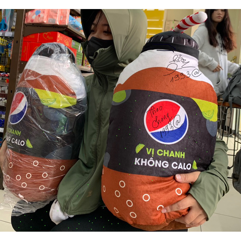 Gấu bông gối ôm hình chai pepsi vị chanh không calo
