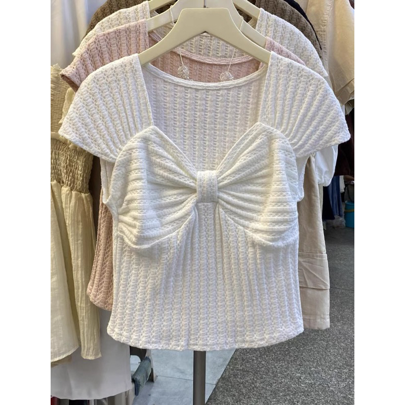 Áo nơ cổ vuông dáng croptop