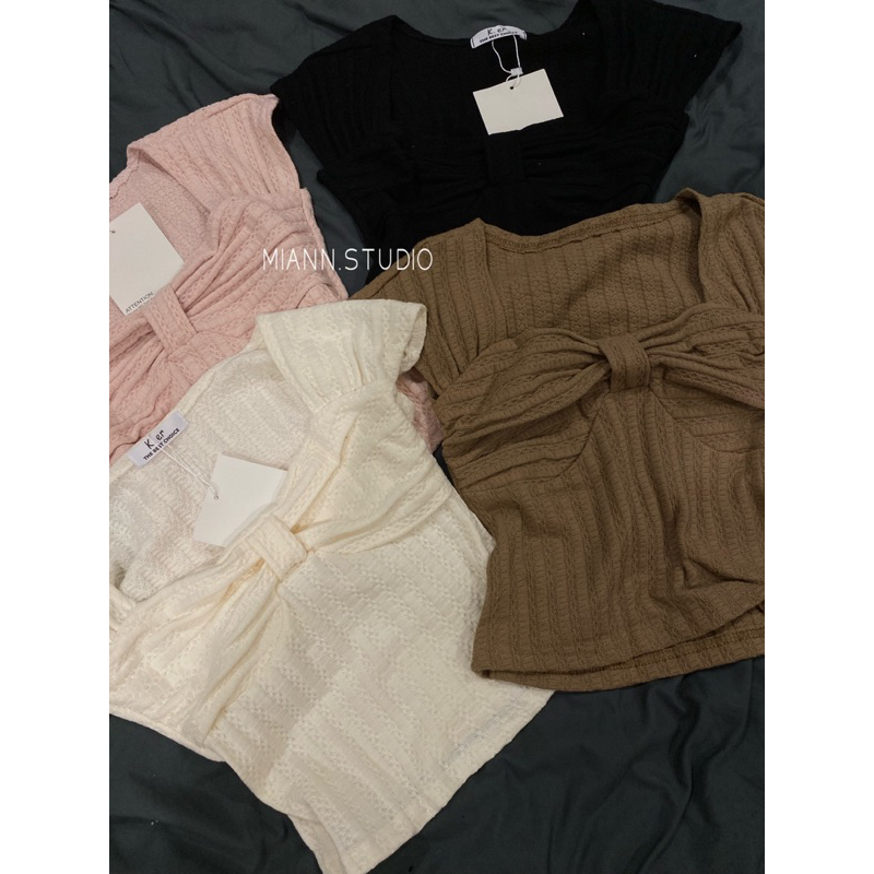 Áo nơ cổ vuông dáng croptop