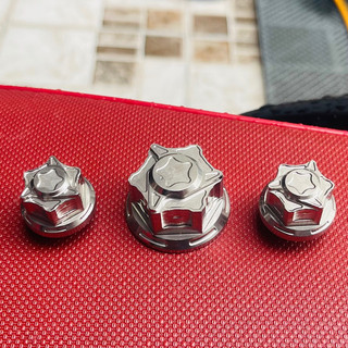 Bộ 3 ốc titan gắn chảng ba raider satria sonic màu phôi trắng